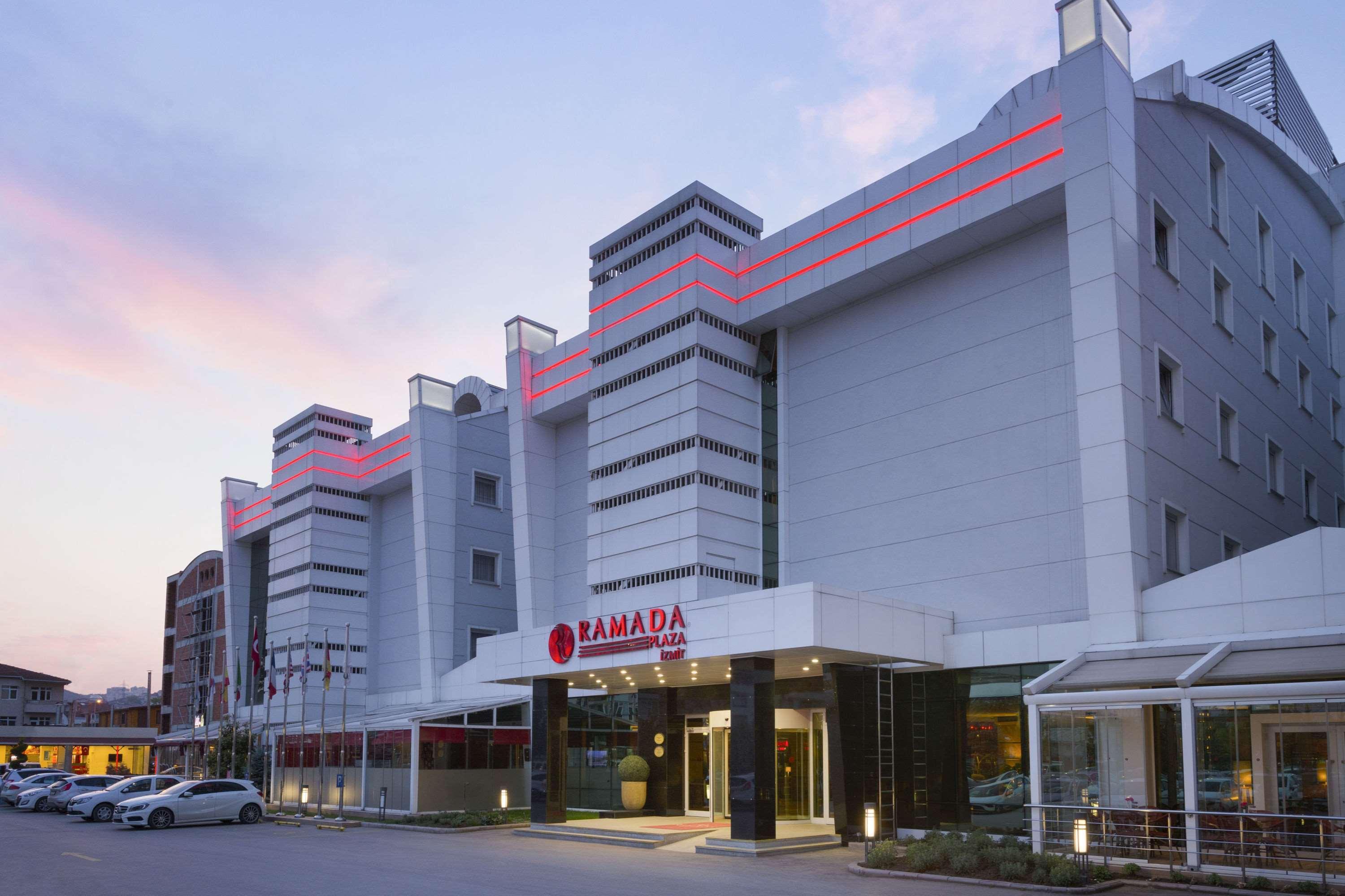 Ramada Plaza By Wyndham Izmit Hotel Kocaeli Ngoại thất bức ảnh The hotel in 2012