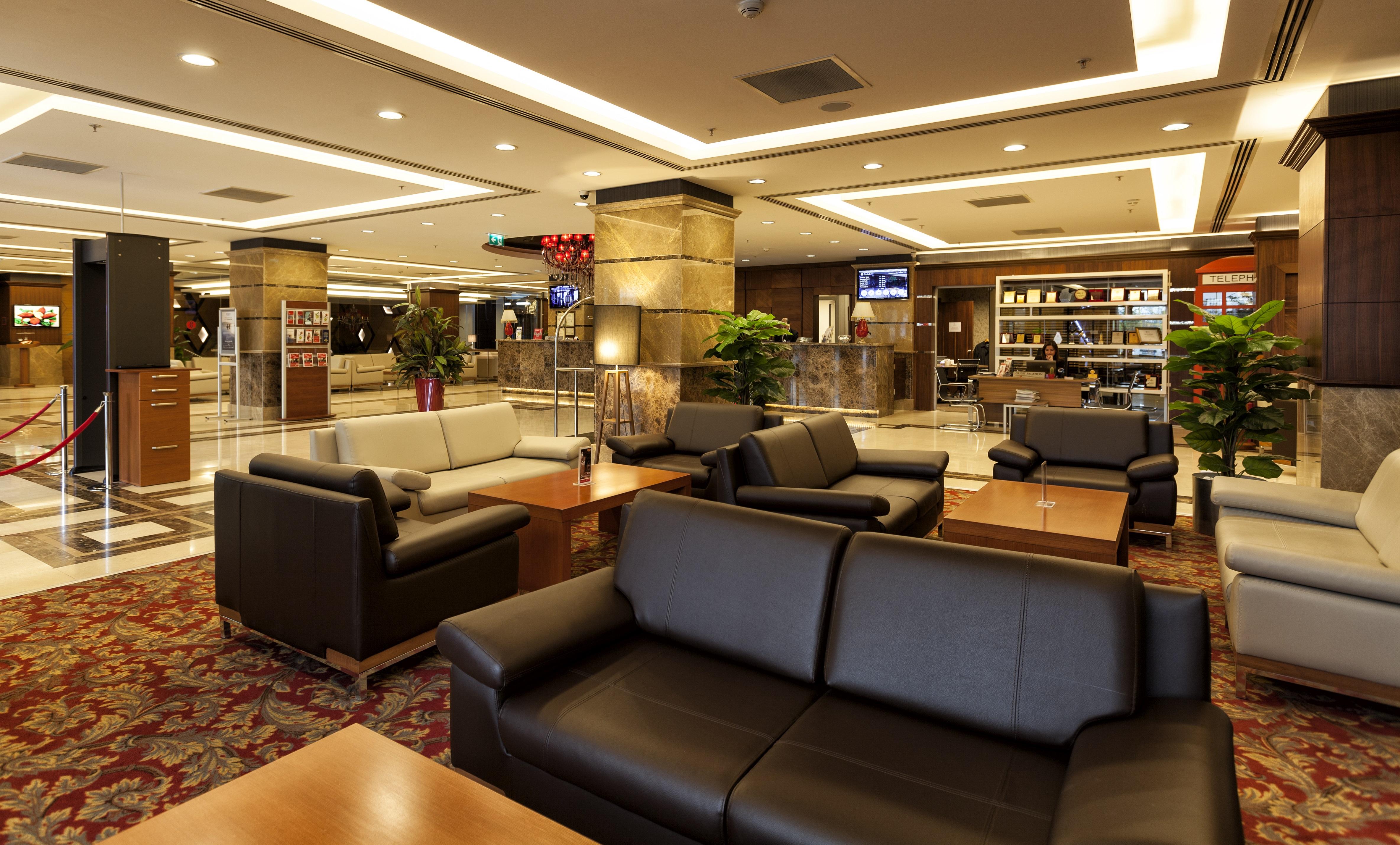 Ramada Plaza By Wyndham Izmit Hotel Kocaeli Ngoại thất bức ảnh The lounge at the airport