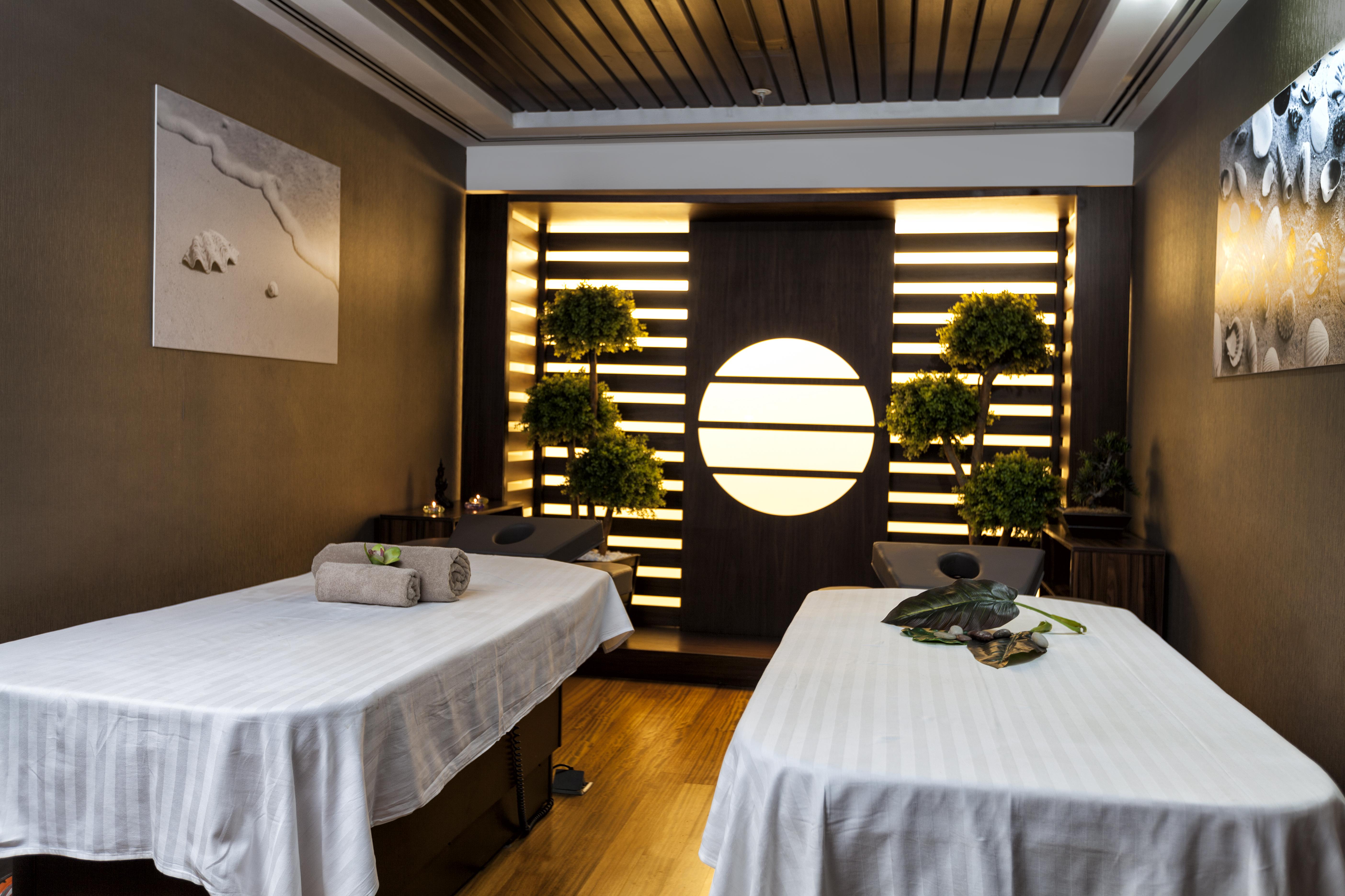 Ramada Plaza By Wyndham Izmit Hotel Kocaeli Ngoại thất bức ảnh A spa treatment room