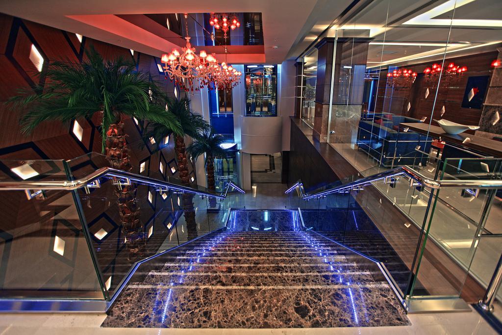 Ramada Plaza By Wyndham Izmit Hotel Kocaeli Nội địa bức ảnh The lobby of the hotel