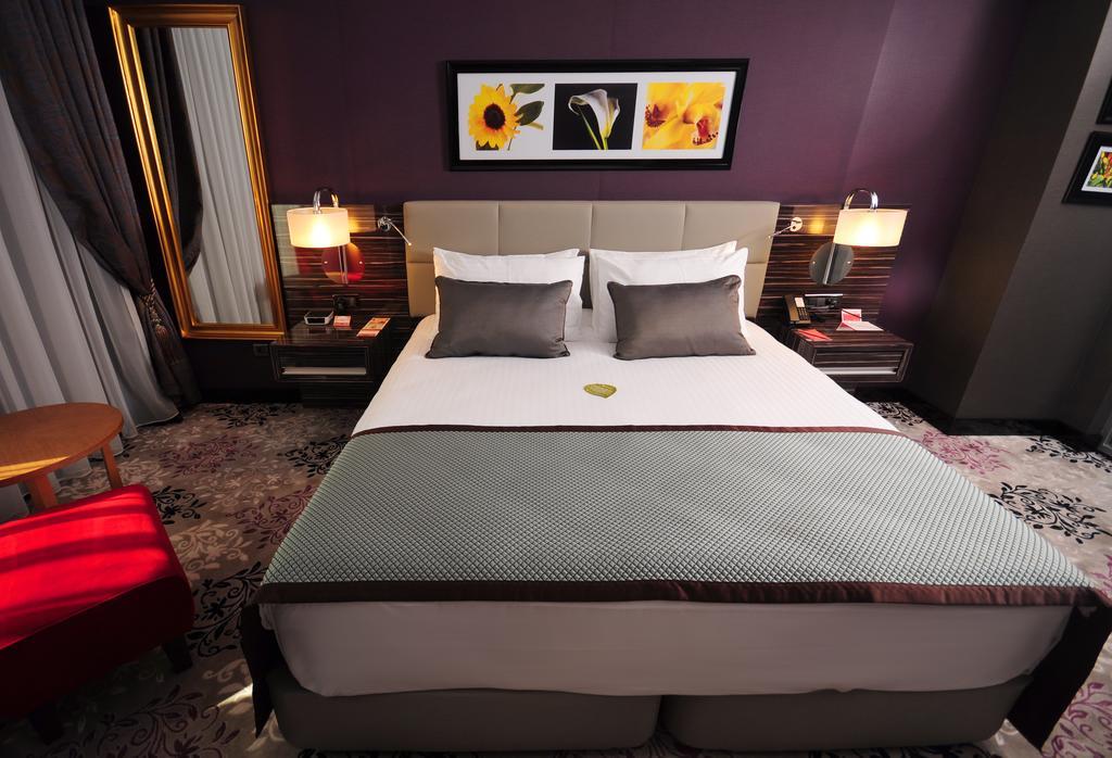Ramada Plaza By Wyndham Izmit Hotel Kocaeli Ngoại thất bức ảnh A waterbed